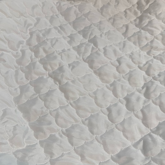 NEW Portable Mini Crib Waterproof Fitted Quilted Mattress Pad Cover ~ Bassinet - Picture 2 of 10